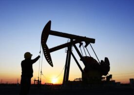 «Феномен» роста стоимости нефти сопровождается «пикированием» курса тенге – эксперт