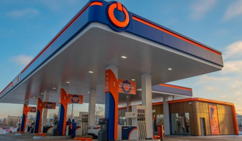 В Qazaq Oil подвели итоги работы по модернизации сети АЗС
