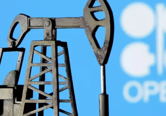 Сокращение добычи ОПЕК+ не привело к росту цен на нефть