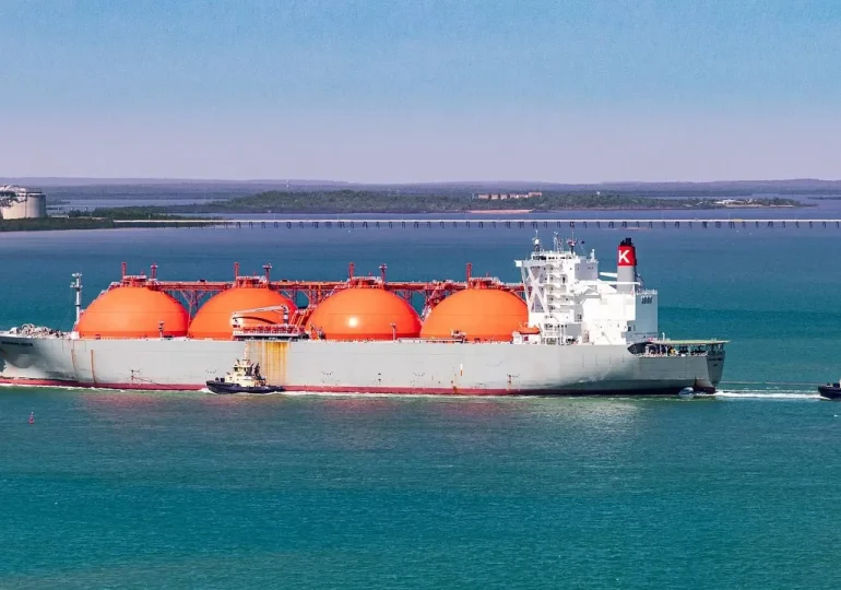 Перевозка нефти в обход Красного моря повысит цены на 3-4 доллара за баррель – эксперты