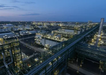 В мажилисе обсудили вклад крупнейших нефтепользователей в экономику Казахстана