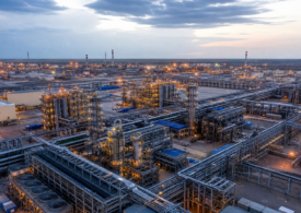 Добыча нефти в Казахстане упала более чем на 20%