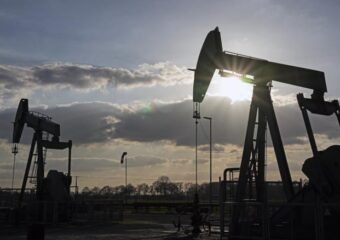 Brent снова выше 88 долларов: нефть достигла максимума с конца июля