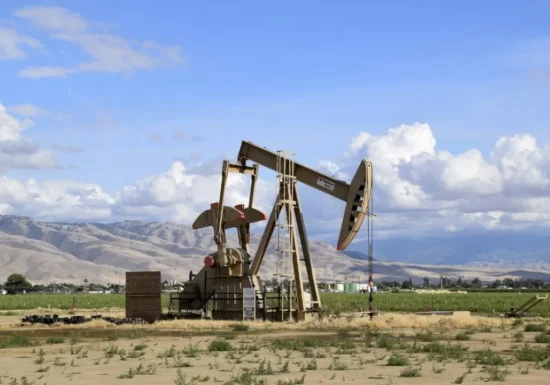 Нефть штурмует отметку 100 долларов